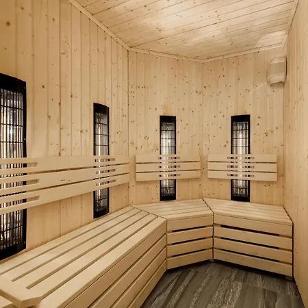 M&m, Gratis Parking, Basen, Sauna, Silownia كولوبرزيغ