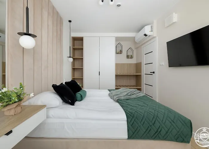 M&m, Gratis Parking, Basen, Sauna, Silownia 3*