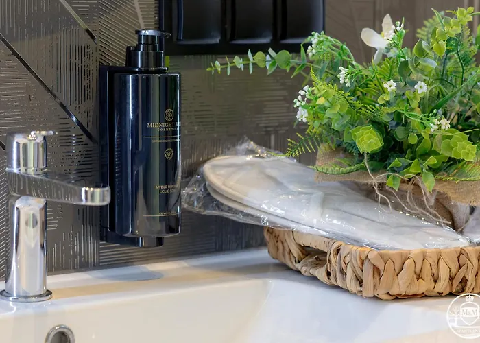 M&m, Gratis Parking, Basen, Sauna, Silownia شقة فندقية كولوبرزيغ